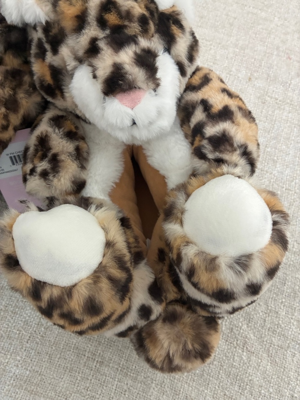 Feetmoji Cheetah Slippers Size 7-8 NWT - Picture 10 of 10